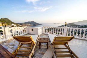 Flat with Shared Pool, Terrace and Jacuzzi in Kas